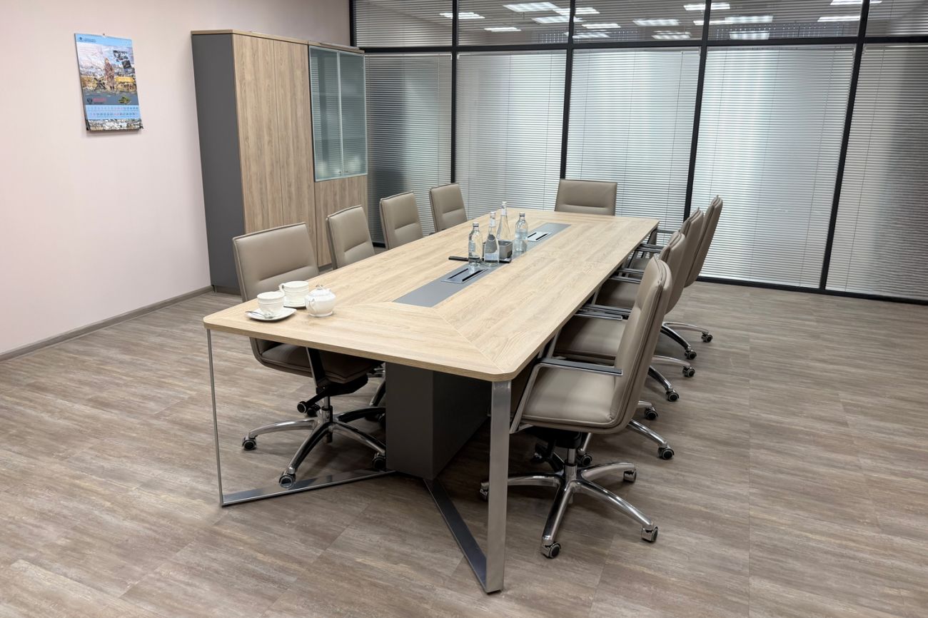 Мебель в офис для компании Крупное авиационное предприятие